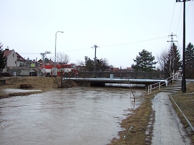 Povodně 2006: most přes Romži